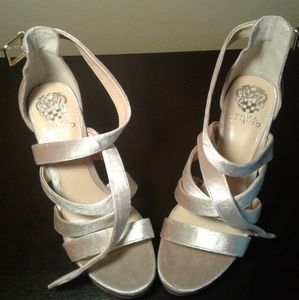 🆕️VINCE CAMUTO:  Pink Velvet Block Pumps